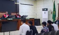 Jaksa tuntut lima mahasiswa demo anarkis hari buruh 3 bulan penjara