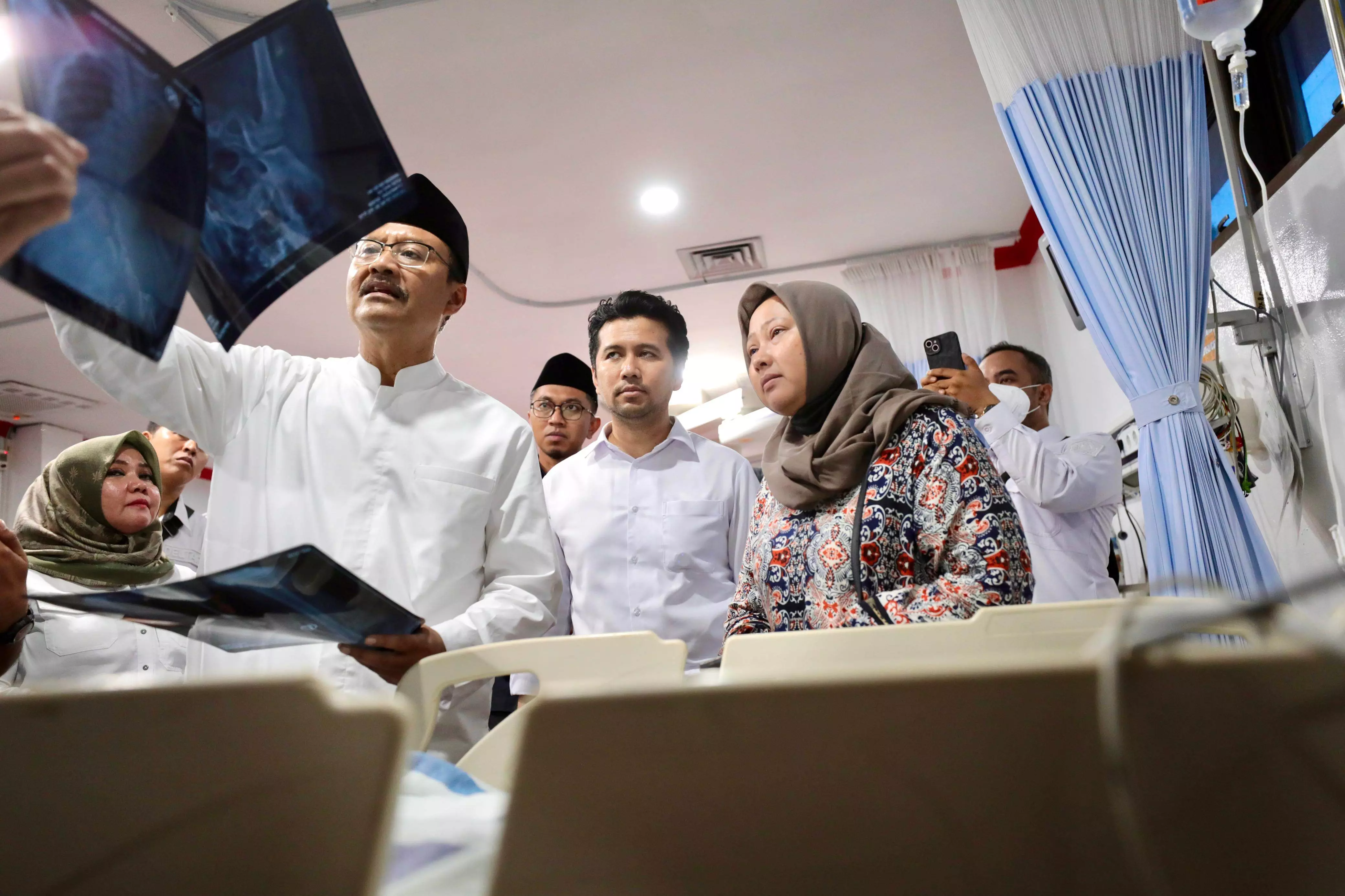 Haikal bertahan 2 hari di reruntuhan Ponpes Al Khoziny, Gus Ipul: Luar biasa