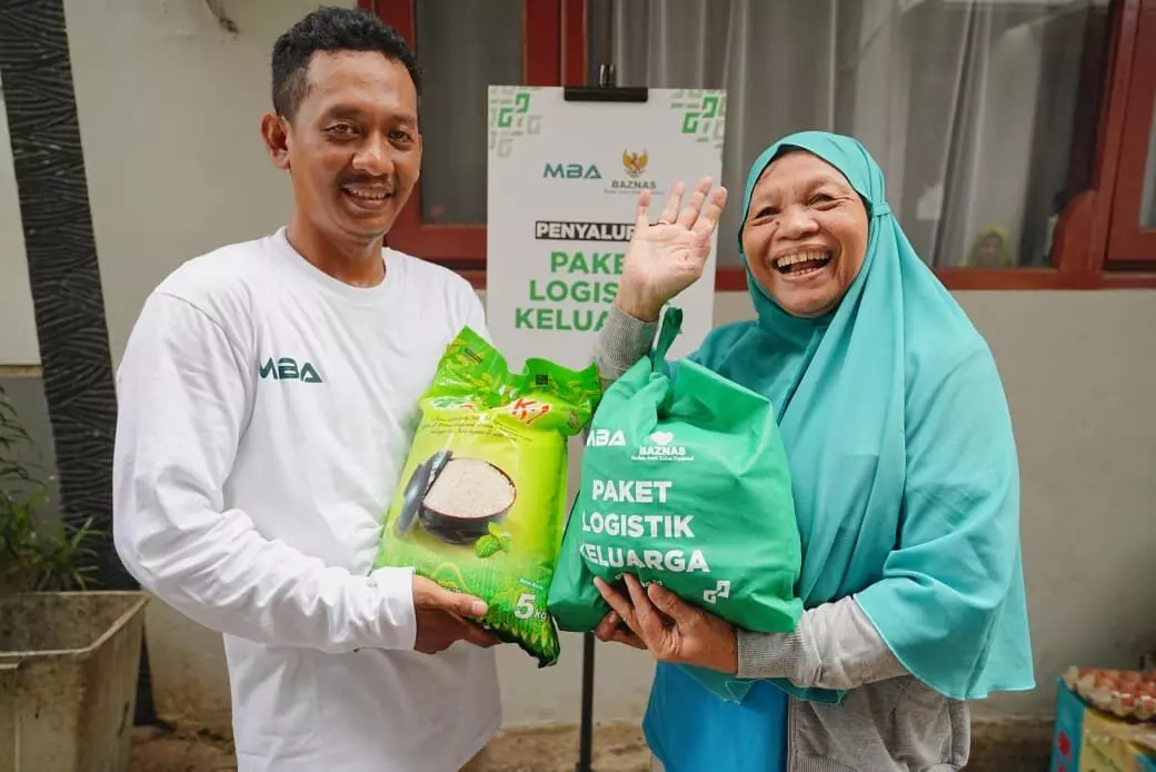 BAZNAS - MBAStack Ltd distribusi paket logistik untuk keluarga rentan di Jakarta