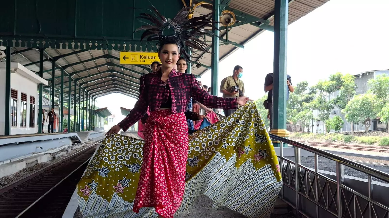 PT KAI Daops 7 Madiun gelar Fashion Show Batik di KA dan Stasiun Kediri