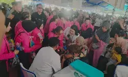Ketum Bhayangkari salurkan 5.000 paket bansos di Ende, NTT