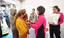 Waketum Bhayangkari kampanye rabies, 350 ekor hewan divaksin di Polres Buleleng