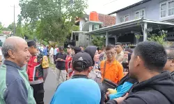 Kapolres Salatiga pimpin pengamanan aksi unjuk rasa nasabah Koperasi BLN Kapolres Salatiga pimpin pengamanan aksi unjuk rasa nasabah Koperasi BLN