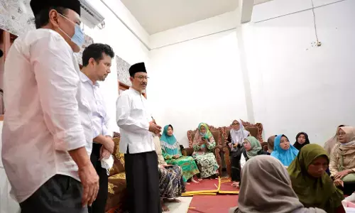Mensos dampingi keluarga korban ambruknya Ponpes Al Khoziny di Sidoarjo Mensos dampingi keluarga korban ambruknya Ponpes Al Khoziny di Sidoarjo