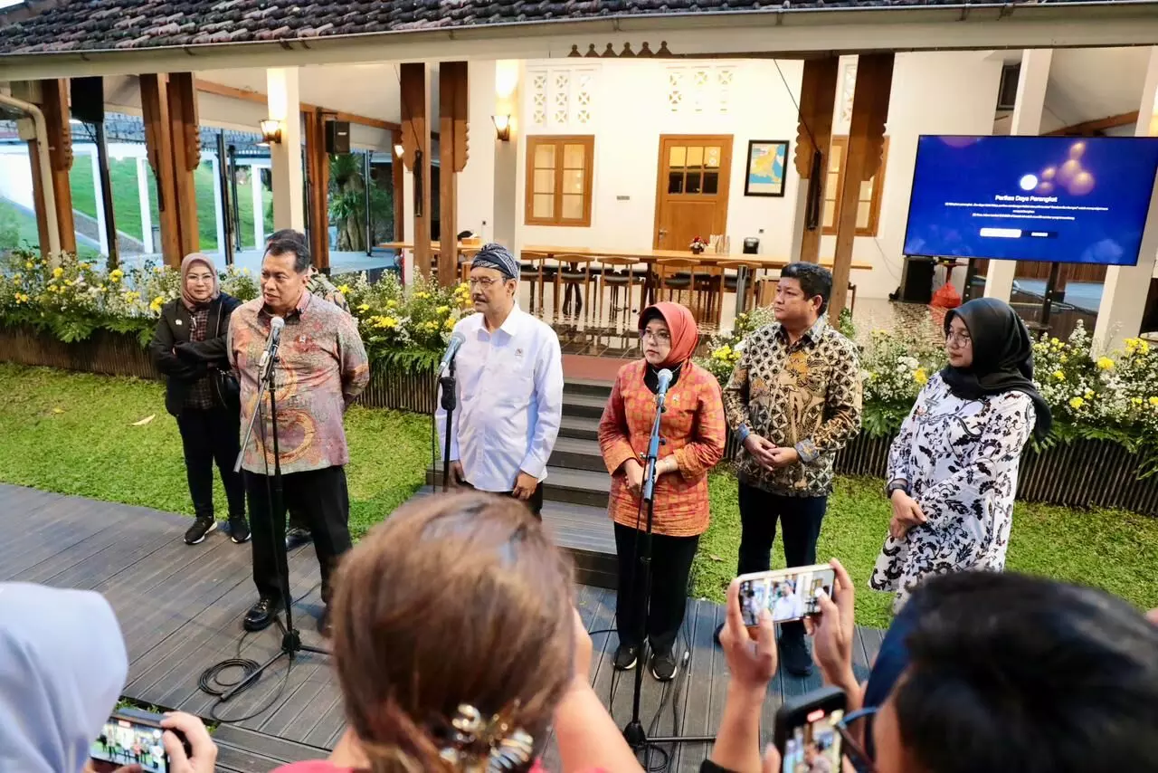 Pimpin Rapat KPTDP, Mensos: penyaluran bansos sekarang dilakukan transparan