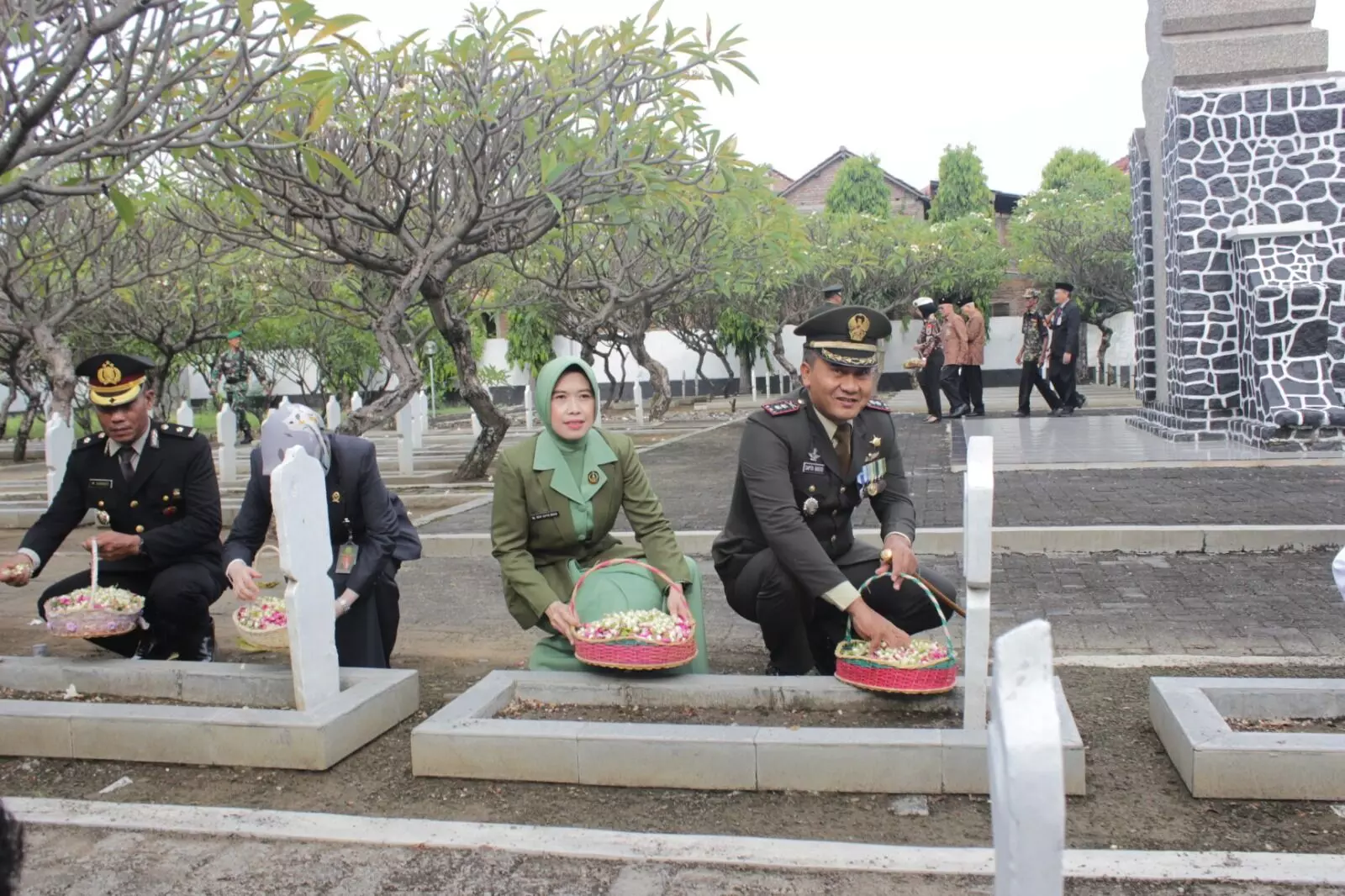 Jelang HUT Ke-80 TNI, Kodim Brebes ziarah ke TMP Kusumatama