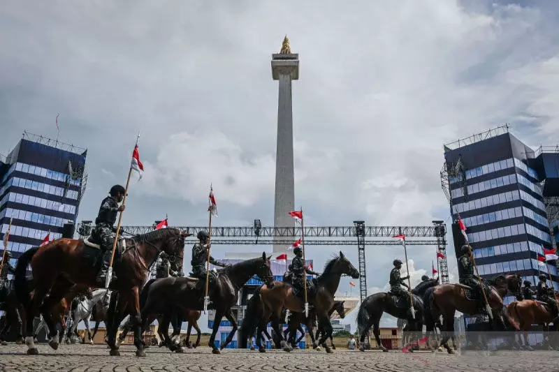 Tugu Monas ditutup sementara untuk wisatawan saat HUT TNI