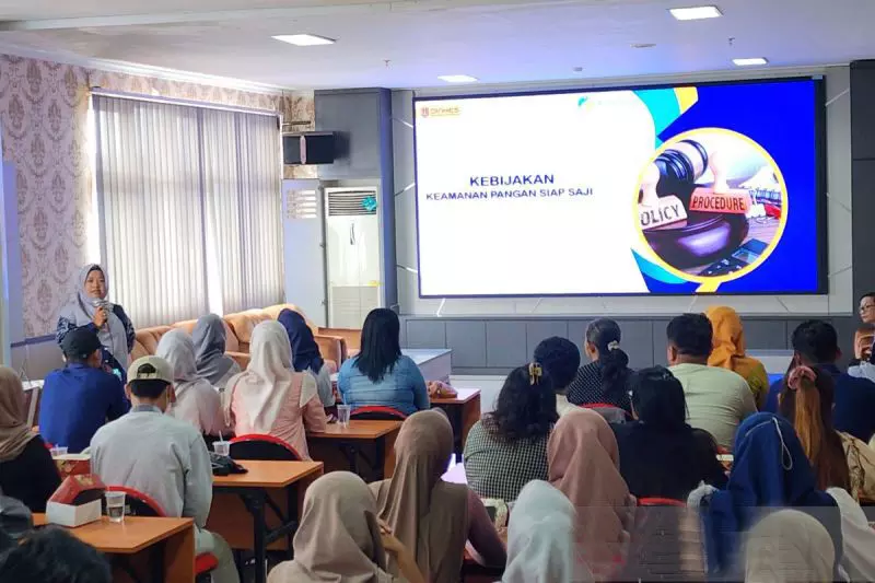 Dinkes Kota Semarang latih puluhan penjamah makanan SPPG