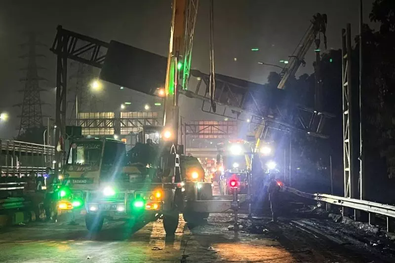 Damri: Tak ada korban jiwa insiden kebakaran di Tol Jakarta-Cikampek