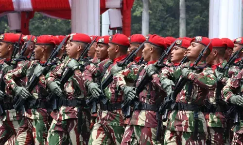 5 Oktober 1945: Lahirnya TNI sebagai pilar pertahanan bangsa 5 Oktober 1945: Lahirnya TNI sebagai pilar pertahanan bangsa