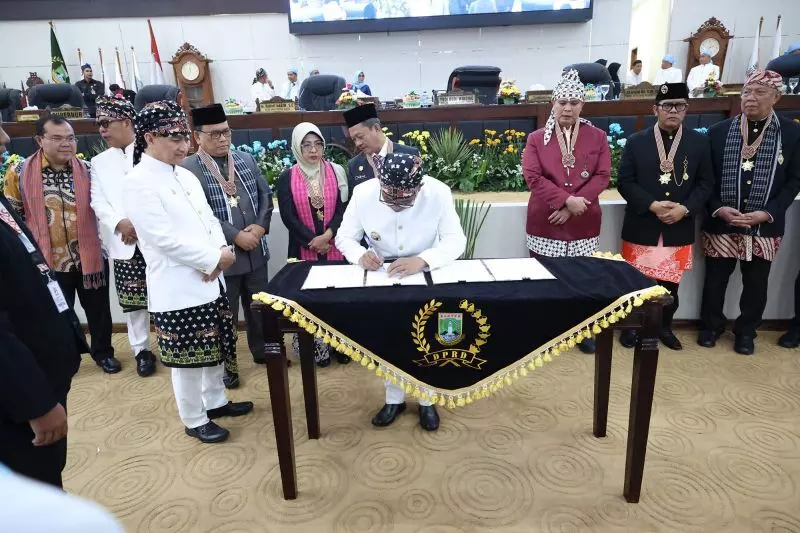 Gubernur Banten minta pemda tanggung renteng BPJS-atasi sampah