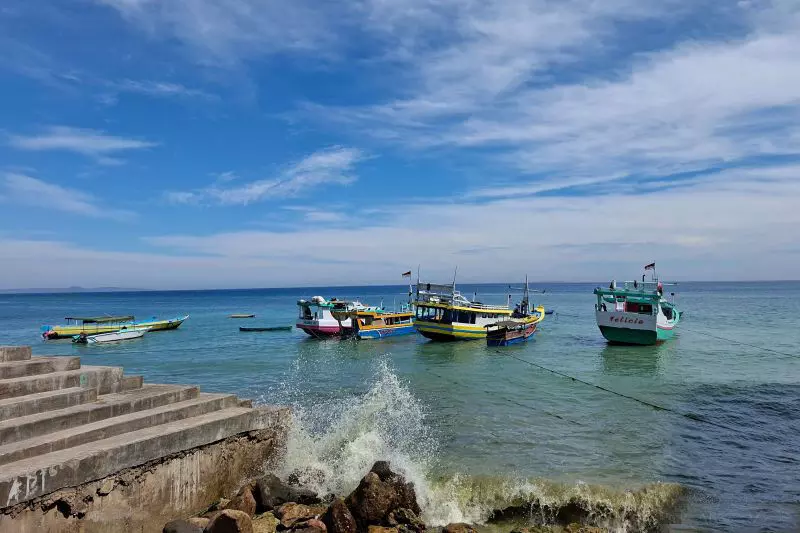 BMKG: Waspadai gelombang 2,5 meter di laut NTT hingga 8 Oktober 2025