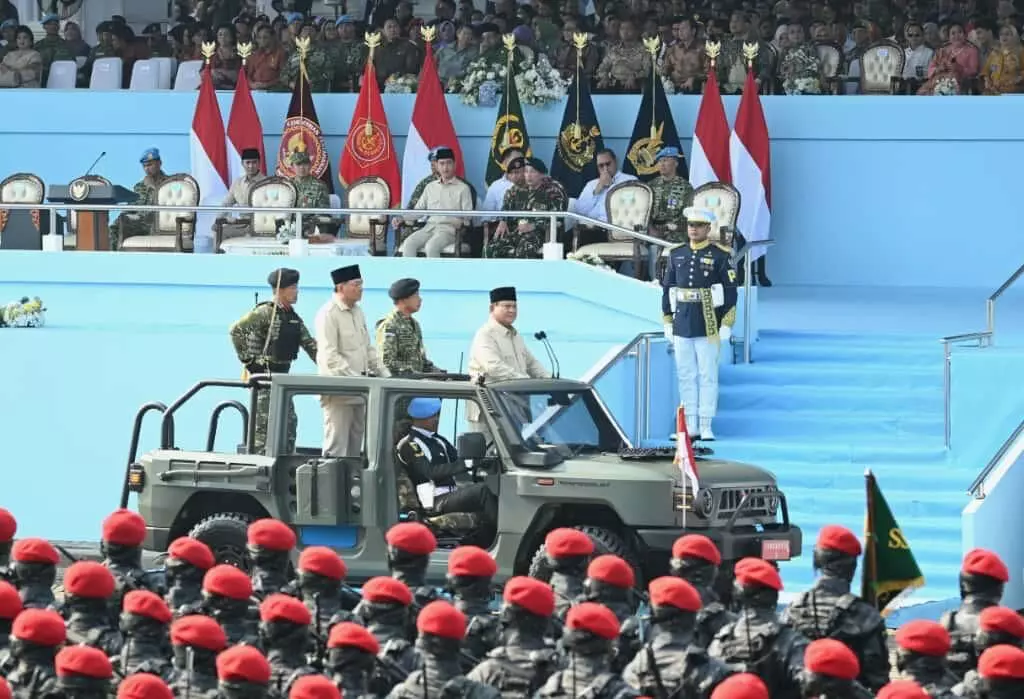 Prabowo inspeksi pasukan HUT ke 80: TNI adalah anak kandung rakyat Indonesia