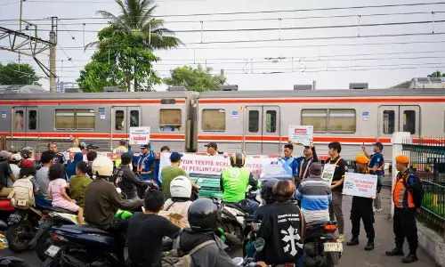 KAI Jakarta catat ada 140 perlintasan liar kereta api hingga Oktober KAI Jakarta catat ada 140 perlintasan liar kereta api hingga Oktober