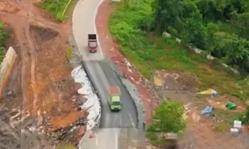 Pemprov: Perusahaan tambang perbaiki jalan nasional di Kaltim Pemprov: Perusahaan tambang perbaiki jalan nasional di Kaltim