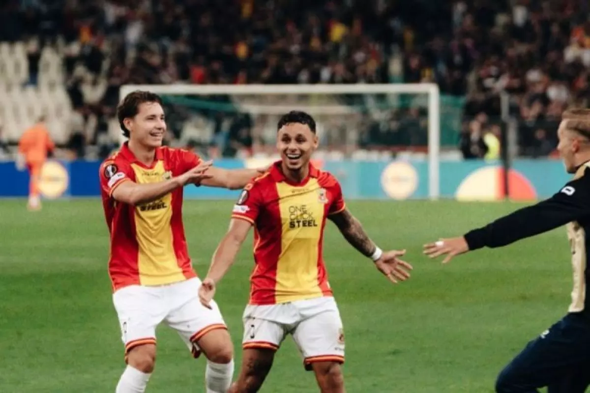 Dean James tampil nyaris satu laga penuh saat Eagles diimbangi NEC 1-1