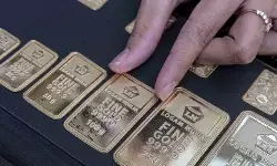 Harga emas Antam hari ini melonjak Rp11.000, sentuh Rp2,25 juta/gram Harga emas Antam hari ini melonjak Rp11.000, sentuh Rp2,25 juta/gram