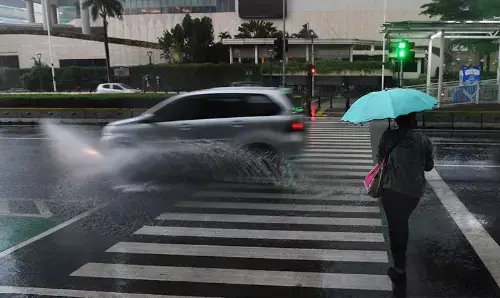 BMKG prakirakan cuaca sebagian besar Indonesia hujan ringan pada Senin BMKG prakirakan cuaca sebagian besar Indonesia hujan ringan pada Senin