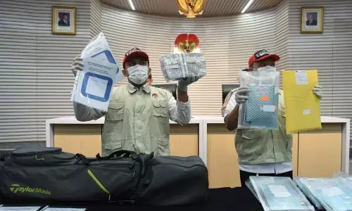 KPK tetapkan tersangka kasus mesin EDC bank jadi tersangka kasus SPBU KPK tetapkan tersangka kasus mesin EDC bank jadi tersangka kasus SPBU