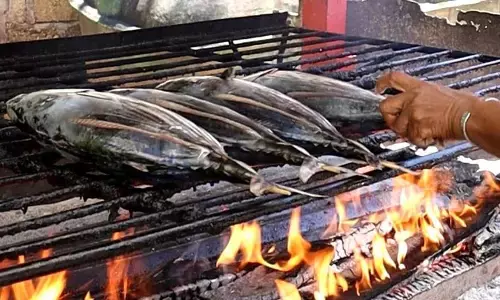 Ikan Asar dari Kampung Bright Gas, resep olahan ikan andalan Mama-Mama di Jayapura Ikan Asar dari Kampung Bright Gas, resep olahan ikan andalan Mama-Mama di Jayapura