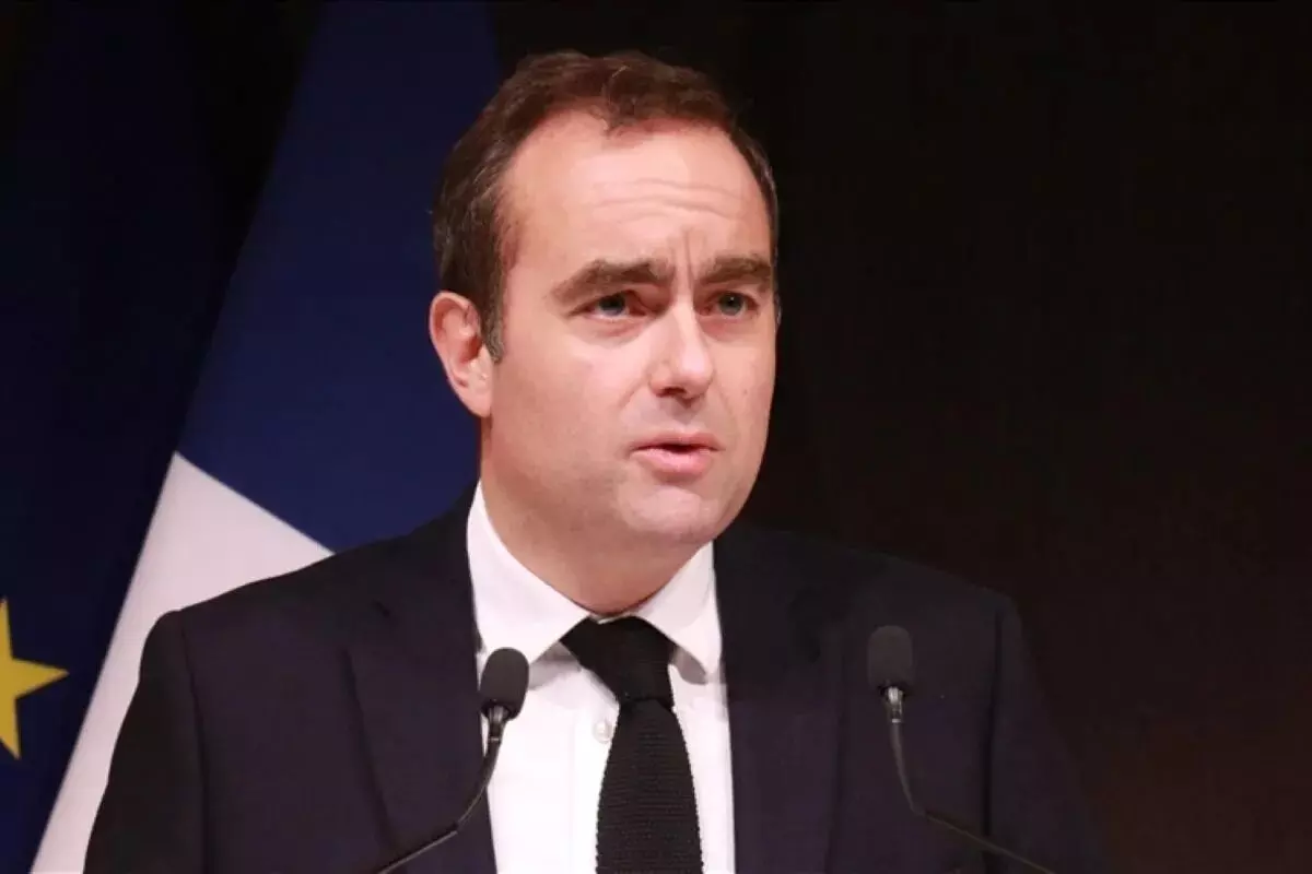 Macron minta Lecornu berunding dengan parpol usai mundur sebagai PM