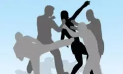 Warga Kramat Jati dikeroyok sekelompok orang yang diduga oknum ormas Warga Kramat Jati dikeroyok sekelompok orang yang diduga oknum ormas