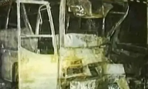 8 Oktober 2003: Kecelakaan bus maut di jalur pantura Jatim, 54 orang tewas
