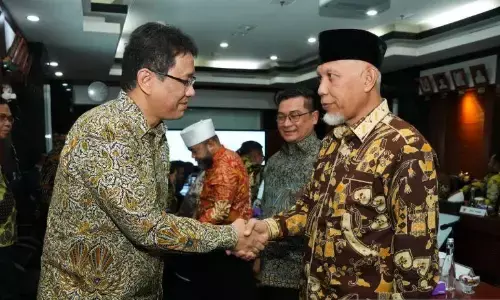 Sumbar usulkan pemerintah pusat ambil alih pembayaran gaji ASN