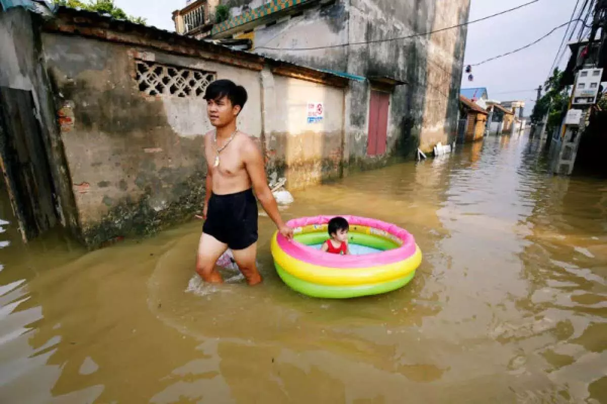 Vietnam diterjang Topan Matmo, 8 warga tewas dan 5 masih hilang Vietnam diterjang Topan Matmo, 8 warga tewas dan 5 masih hilang
