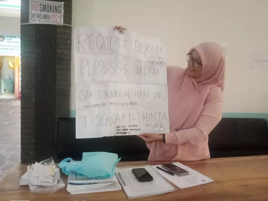 Utamakan kelezatan cita rasa, Dapur MBG di Majalengka ini kebanjiran surat cinta Utamakan kelezatan cita rasa, Dapur MBG di Majalengka ini kebanjiran surat cinta