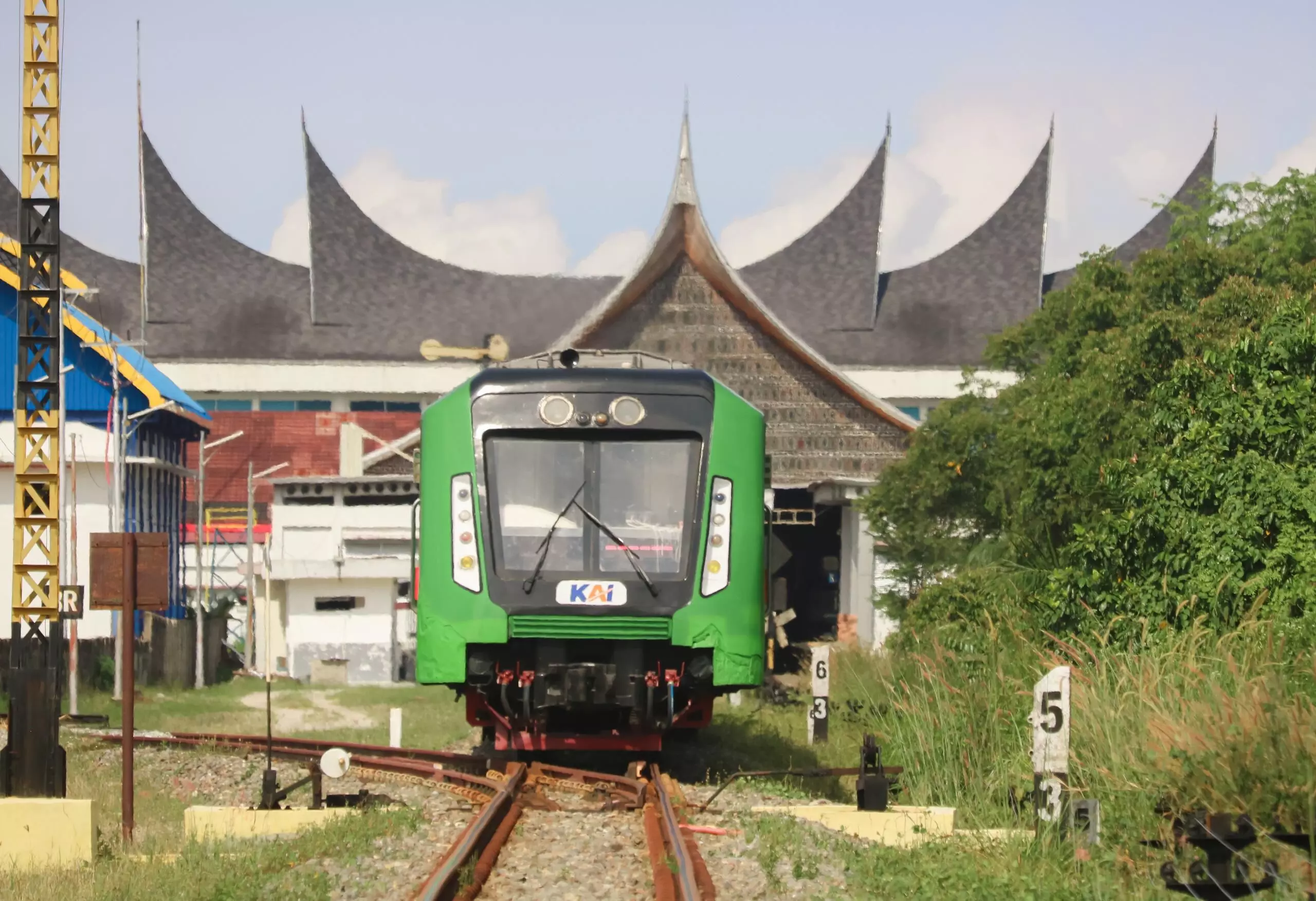 Minangkabau Ekspres: Pilar mobilitas dan magnet pariwisata Sumatera Barat Minangkabau Ekspres: Pilar mobilitas dan magnet pariwisata Sumatera Barat