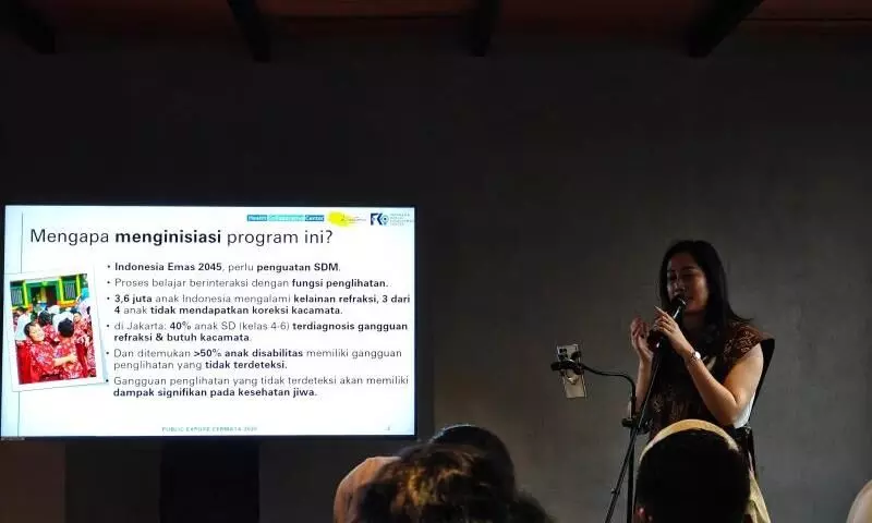 Anak perempuan lebih mudah alami gangguan penglihatan Anak perempuan lebih mudah alami gangguan penglihatan