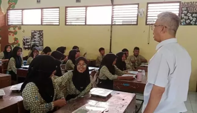 Siswa SMPN 1 Talang antusias sambut Program Makan Bergizi Gratis Siswa SMPN 1 Talang antusias sambut Program Makan Bergizi Gratis