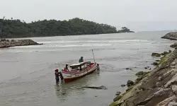 Nelayan di Aceh tidak bisa melaut akibat kuala dangkal