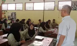 Siswa SMPN 1 Talang antusias sambut Program Makan Bergizi Gratis Siswa SMPN 1 Talang antusias sambut Program Makan Bergizi Gratis
