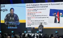 Menko Airlangga sebut pengguna QRIS lampaui kartu kredit