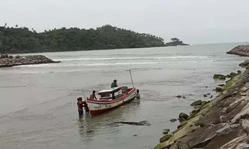 Nelayan di Aceh tidak bisa melaut akibat kuala dangkal