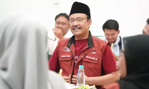 Temui pendamping PKH Balikpapan, Gus Ipul ingatkan turunkan kemiskinan terukur Temui pendamping PKH Balikpapan, Gus Ipul ingatkan turunkan kemiskinan terukur