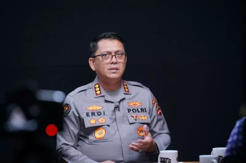 Tiga penumpang rantis tabrak ojol disanksi minta maaf Tiga penumpang rantis tabrak ojol disanksi minta maaf