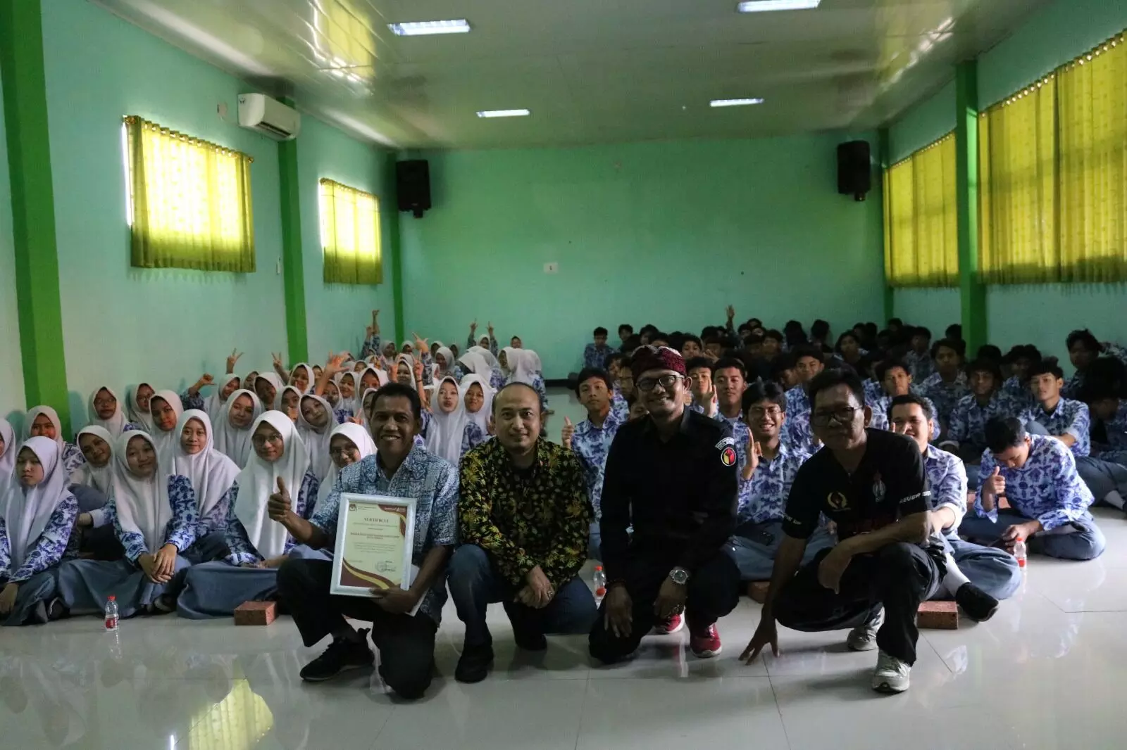 Kunjungi madrasah pascapemilu, Bawaslu tanamkan toleransi sejak usia dini Kunjungi madrasah pascapemilu, Bawaslu tanamkan toleransi sejak usia dini