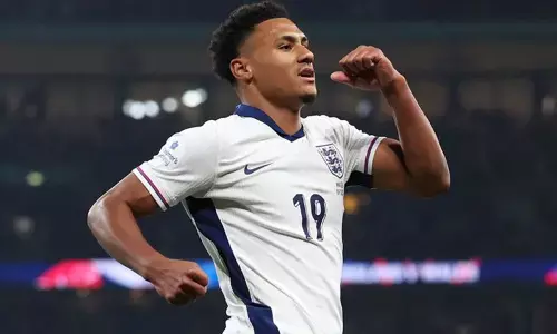 Inggris tekuk Wales 3-0 pada pertandingan persahabatan Inggris tekuk Wales 3-0 pada pertandingan persahabatan