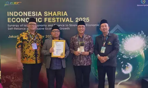 Gerakan Wakaf Uang Surabaya catat rekor tertinggi, Wali Kota raih penghargaan agregator