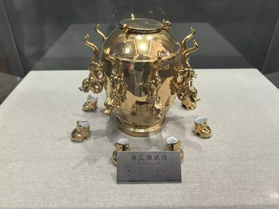 Menjelajahi Museum Geologi Universitas Jilin