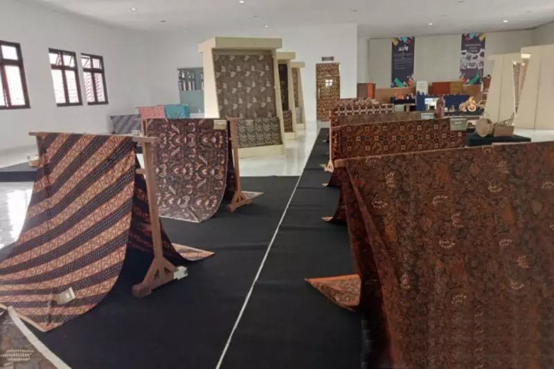 Kemenperin sebut industri batik berkaitan dengan ekosistem pariwisata Kemenperin sebut industri batik berkaitan dengan ekosistem pariwisata