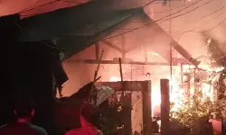 Gulkarmat kerahkan 80 personel padamkan kebakaran di Tanjung Priok