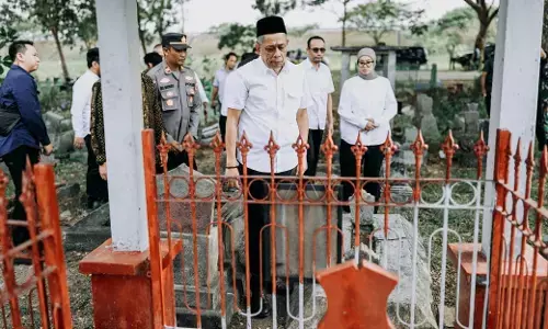 Wamensos Agus Jabo ziarah ke makam Marsinah, dukung usulan jadi Pahlawan Nasional