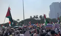 Ribuan warga ikuti aksi damai bela Palestina di kawasan Patung Kuda