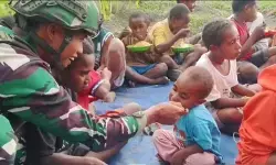 `Operasi penuh cinta` prajurit TNI di Papua