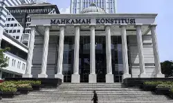 18 akademisi hukum minta MK batasi tafsir Pasal 21 UU Tipikor 18 akademisi hukum minta MK batasi tafsir Pasal 21 UU Tipikor
