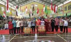 Festival barongsai tradisional memeriahkan HUT pemkot Singkawang Festival barongsai tradisional memeriahkan HUT pemkot Singkawang